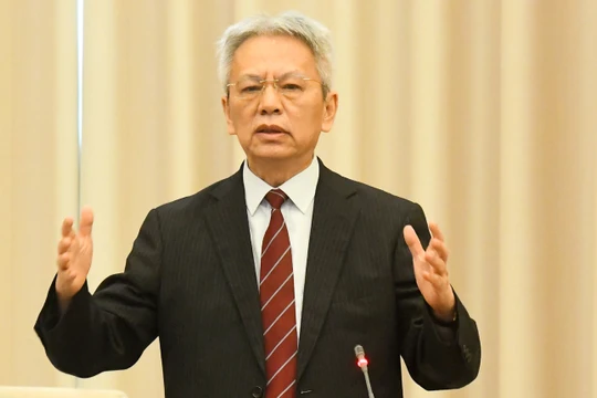 TS Nguyễn Sĩ Dũng, nguyên Phó chủ nhiệm Văn phòng Quốc hội, Ủy viên Hội đồng Tư vấn chính sách của Thủ tướng.