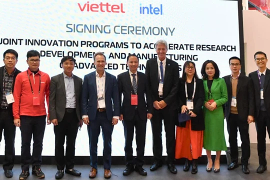 Viettel và Intel hợp tác nghiên cứu phát triển công nghệ và giải pháp AI và 5G