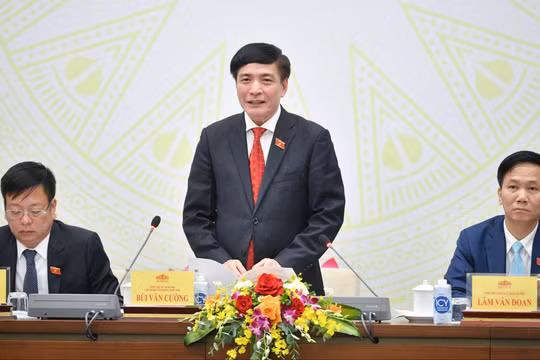Tổng Thư ký Quốc hội, Chủ nhiệm Văn phòng Quốc hội Bùi Văn Cường chủ trì họp báo về dự kiến Chương trình Kỳ họp thứ 7, Quốc hội khóa XV.
