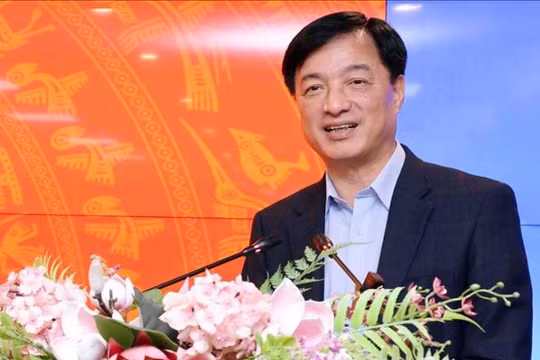 Thượng tướng Nguyễn Duy Ngọc - Thứ trưởng Bộ Công an, Tổ phó Thường trực Tổ công tác triển khai Đề án 06 của Chính phủ chủ trì Hội thảo.