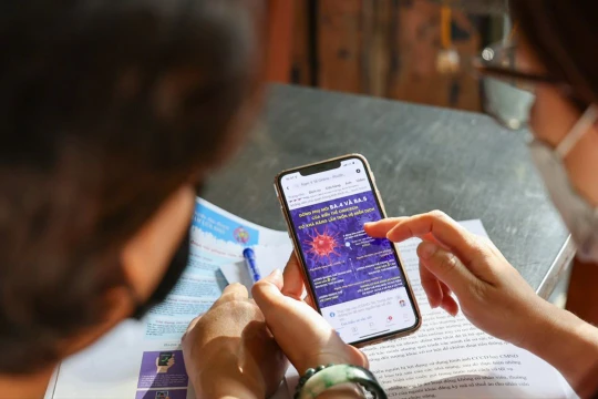 Mỗi câu chuyện trong Làng số khắc họa con người cụ thể, công việc cụ thể, vấn đề cụ thể, cách làm cụ thể, công cụ cụ thể và kết quả cụ thể.