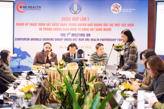 Toàn cảnh cuộc họp đầu tiên của Nhóm Công tác Kỹ thuật Động vật Đồng hành.