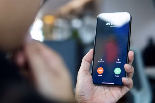 Nhiều doanh nghiệp phản ánh sóng điện thoại tại khu công nghệ cao Hoà Lạc quá yếu, thậm chí nhiều nơi không có sóng di động (Ảnh minh hoạ)