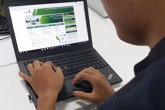 Không chỉ chuyên gia bảo mật mà các ngân hàng liên tục đưa ra cảnh báo người dùng về các chiêu trò lừa đảo chiếm đoạt tiền trong tài khoản. (Ảnh minh hoạ)