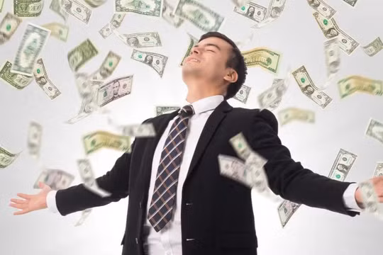 Để lọt top 1% người khá giả ở Việt Nam, bạn phải có trong tay tiền tỉ