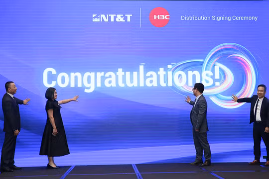 Đại điện công ty NT&T và tập đoàn H3C bấm nút hợp tác