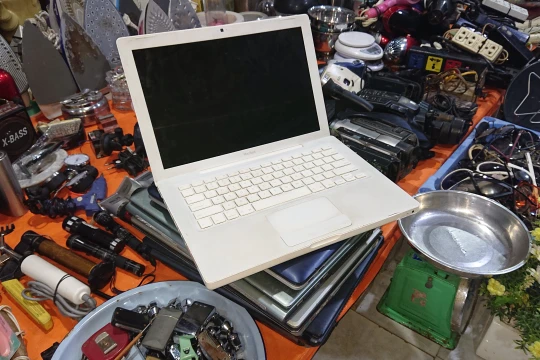 Săn đồ công nghệ tại chợ đồ cũ Vạn Phúc