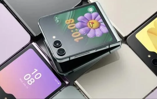 Tin CN nổi bật ngày 23/10: Galaxy Z Flip 5 giảm giá mạnh tại Việt Nam, nhu cầu PC thế giới phục hồi