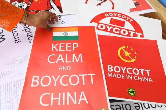 Mạng xã hội Ấn Độ đang kêu gọi tẩy chay hàng hóa Trung Quốc (ảnh: SCMP)
