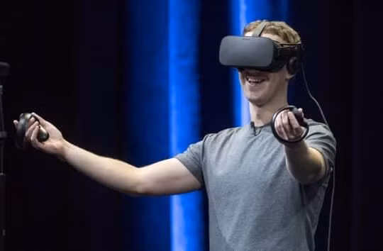 Mark Zuckerberg trình diễn kính thực tế ảo Oculus Rift