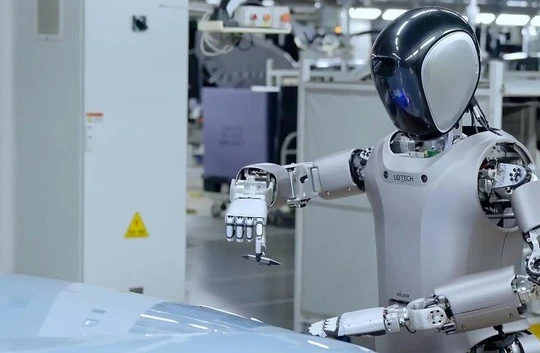 Vingroup đang nghiên cứu chế tạo robot đa năng. Ảnh: UBTECH Robotics