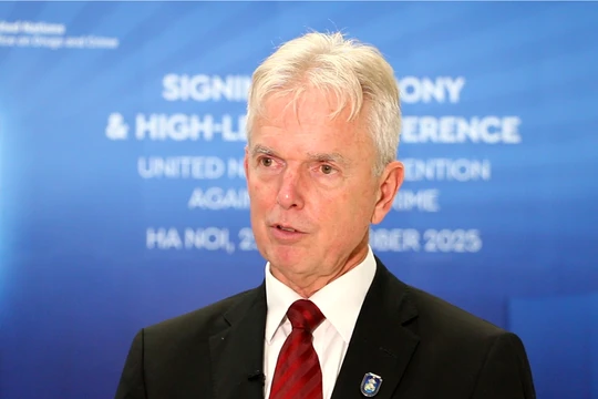 Ngài Ernst Noorman, Đại sứ lưu động về an ninh mạng, Trưởng đoàn Hà Lan tại Lễ ký Công ước Hà Nội