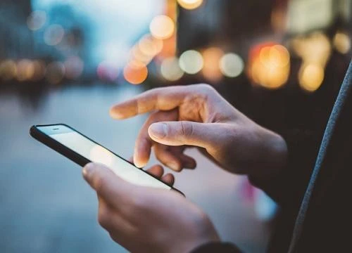 Một sinh viên trường ĐH Kinh tế - Kỹ thuật Công nghiệp tố cáo thầy giáo gạ tình