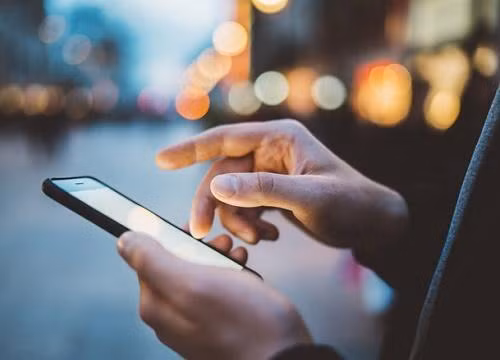 Một sinh viên trường ĐH Kinh tế - Kỹ thuật Công nghiệp tố cáo thầy giáo gạ tình