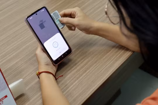 Cập nhật sinh trắc học: "Bí quyết" tìm vị trí quét chip NFC trên 750 mẫu điện thoại