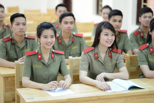 Các sinh viên của Học viện An ninh Nhân dân 
