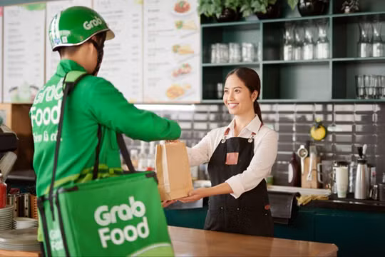 Bún đậu mắm tôm và Cà phê muối là những đơn hàng được đặt nhiều nhất trên GrabFood năm 2023