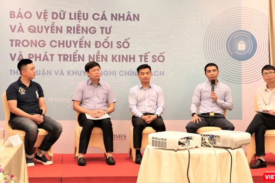 Các chuyên gia thảo luận tại hội thảo về bảo vệ dữ liệu cá nhân (ảnh: Đăng Khoa)