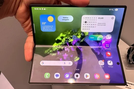 Galaxy Z Fold 7. Ảnh: Shutterstock