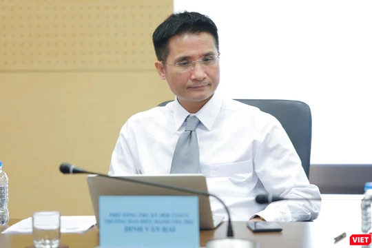 Nhà báo Đinh Văn Hải - Chủ nhiệm Tạp chí điện tử VietTimes, Phó Trưởng ban tổ chức , Trưởng ban Điều hành Giải thưởng.