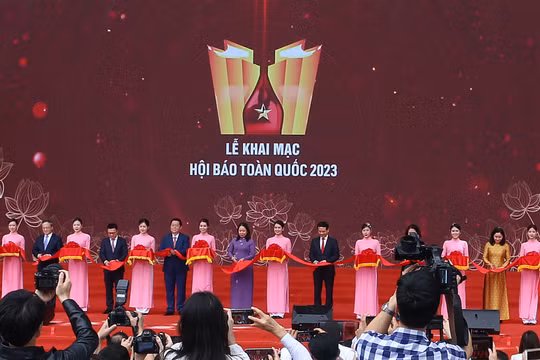 Lãnh đạo Đảng và Nhà nước cắt băng khai mạc Hội báo toàn quốc 2023 