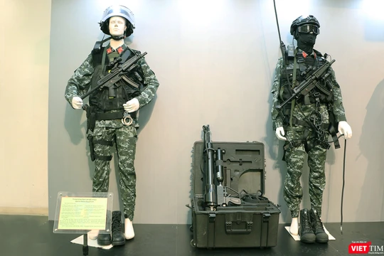 Mục sở thị các loại vũ khí hiện đại của lực lượng Công an nhân dân