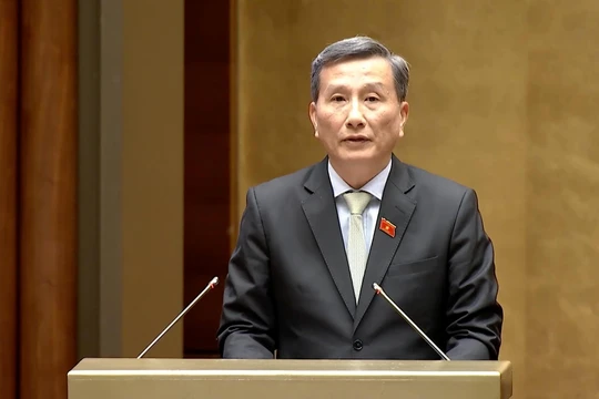 Ông Lê Quang Huy phát biểu tại kỳ họp thứ tư Quốc hội khoá XV
