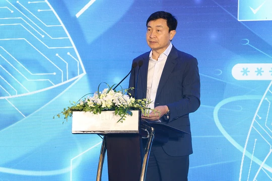 Trung tướng Nguyễn Minh Chính phát biểu tại Hội thảo An ninh Dữ liệu trên không gian mạng