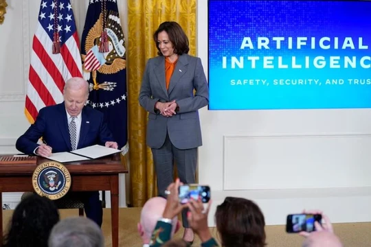 Tổng thống Hoa Kỳ Joe Biden ký sắc lệnh về AI