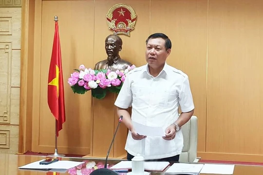 Thứ trưởng Bộ Y tế Đỗ Xuân Tuyên 