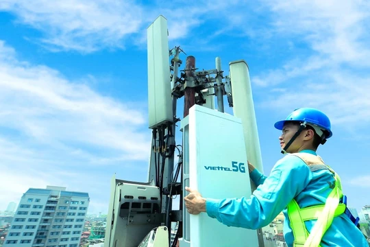 Đấu giá 5G: Giá khởi điểm cho băng tần 2500-2600 MHz là gần 4000 tỉ đồng
