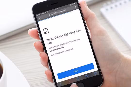 Các nền tảng mạng xã hội đã gỡ bỏ nhiều thông tin và tài khoản xấu độc