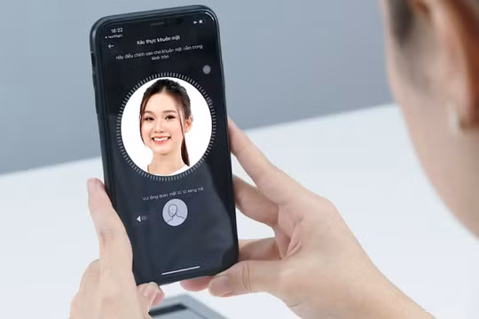 Với giao dịch trên 10 triệu đồng/lần hoặc trên 20 triệu đồng/ngày, người dân phải xác thực khuôn mặt để phòng chống lừa đảo 