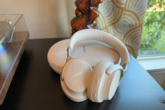 5 mẫu tai nghe chống ồn tốt nhất năm 2024