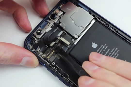 iPhone 12 không thể thay thế linh kiện ngoài? 