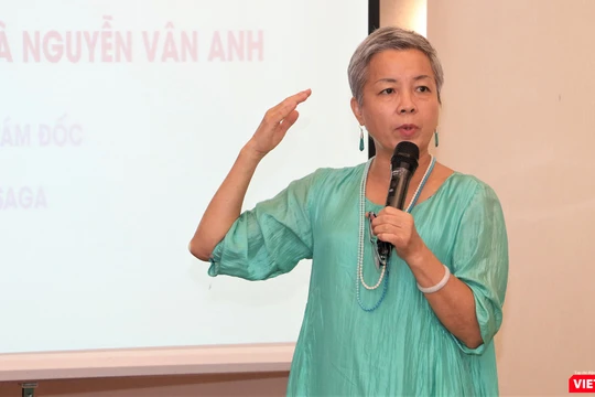 Bà Nguyễn Vân Anh, Giám đốc CSAGA chia sẻ kinh nghiệm tại Hội thảo (ảnh: Đăng Khoa)