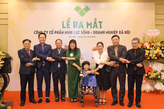 Các thành viên Hội đồng quản trị công ty cổ phần Nghị lực sống - Doanh nghiệp xã hội