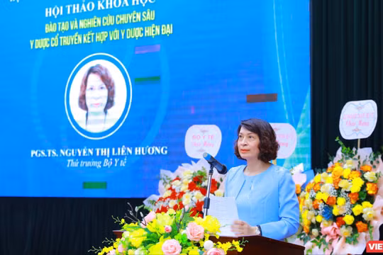  Thứ trưởng Bộ Y tế Nguyễn Thị Liên Hương phát biểu tại hội thảo