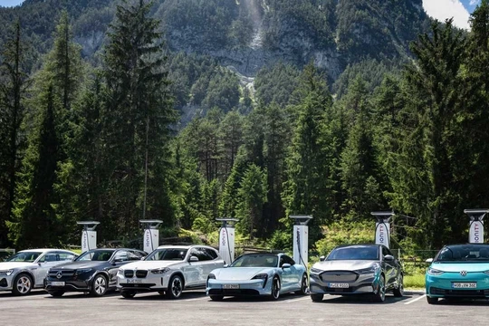 Na Uy trên con đường trở thành quốc gia có tỷ lệ sử dụng xe điện cao nhất thế giới