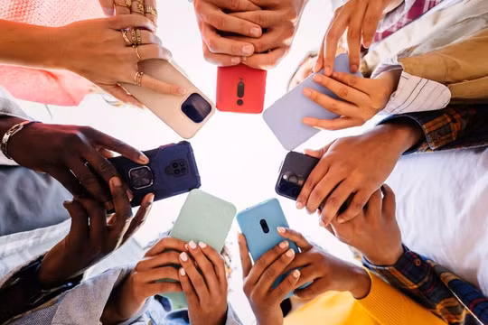 Tin công nghệ 23/5: Mỹ bác quyền tự do phát ngôn của chatbot; ông Trump tổ chức tiệc tiền mã hóa