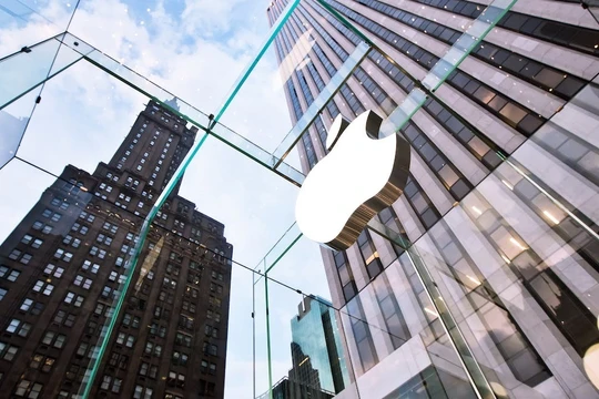 Logo Apple tại một Apple Store ở Mỹ