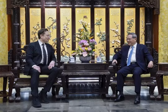 Tỉ phú Elon Musk gặp Thủ tướng Trung Quốc Lý Cường tại Bắc Kinh (Ảnh: Tân Hoa Xã)