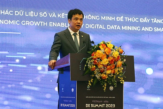 Ông Nguyễn Văn Khoa phát biểu tại diễn đàn Dx Summit 2023