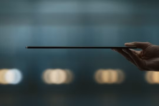 Apple xin lỗi sau khi clip quảng cáo iPad Pro gây bức xúc cho người xem