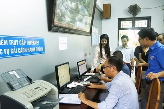 Lệ phí đăng ký thường trú, tạm trú qua cổng dịch vụ công trực tuyến giảm 50% so với đăng ký trực tiếp