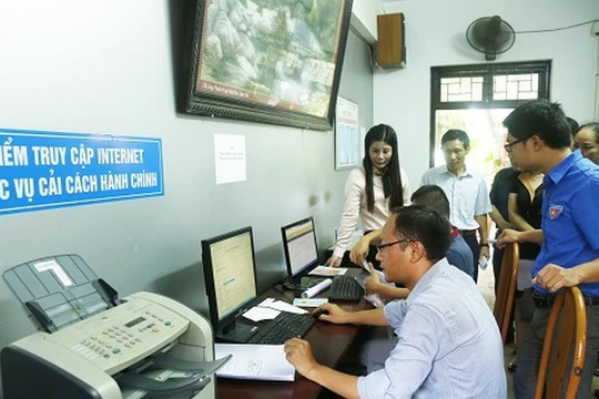 Lệ phí đăng ký thường trú, tạm trú qua cổng dịch vụ công trực tuyến giảm 50% so với đăng ký trực tiếp