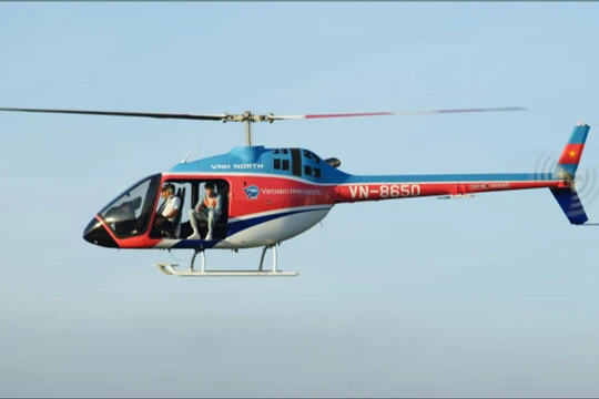 Cảnh quay của Đen Vâu trên chiếc máy bay VN-8650