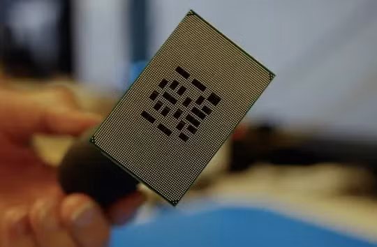 Con chip M3 của Apple trong phòng thí nghiệm của công ty ở Cupertino, California