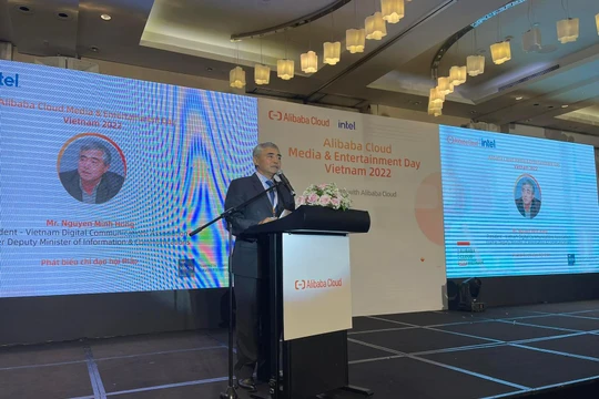 Ông Nguyễn Minh Hồng - Chủ tịch Hội Truyền thông số Việt Nam phát biểu tại sự kiện