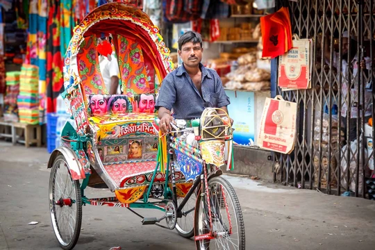 Xích lô là phương tiện giao thông ở nhiều nước châu Á